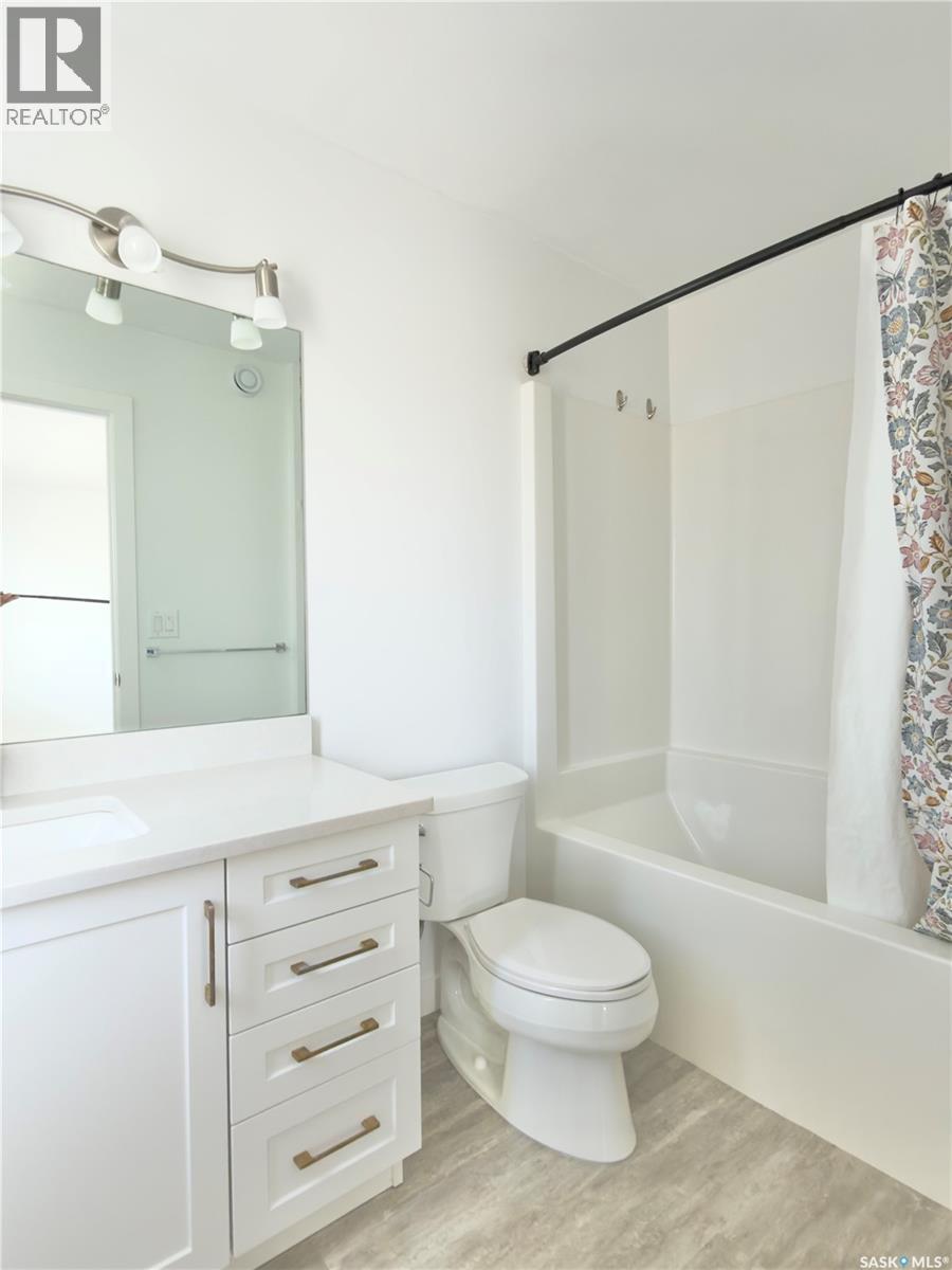 128 Westfield Road, Saskatoon, SK - Indoor Photo Showing Bathroom