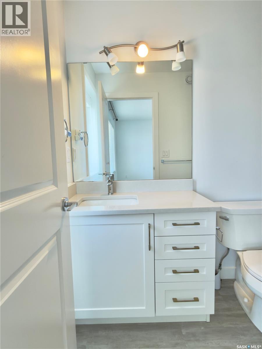 128 Westfield Road, Saskatoon, SK - Indoor Photo Showing Bathroom
