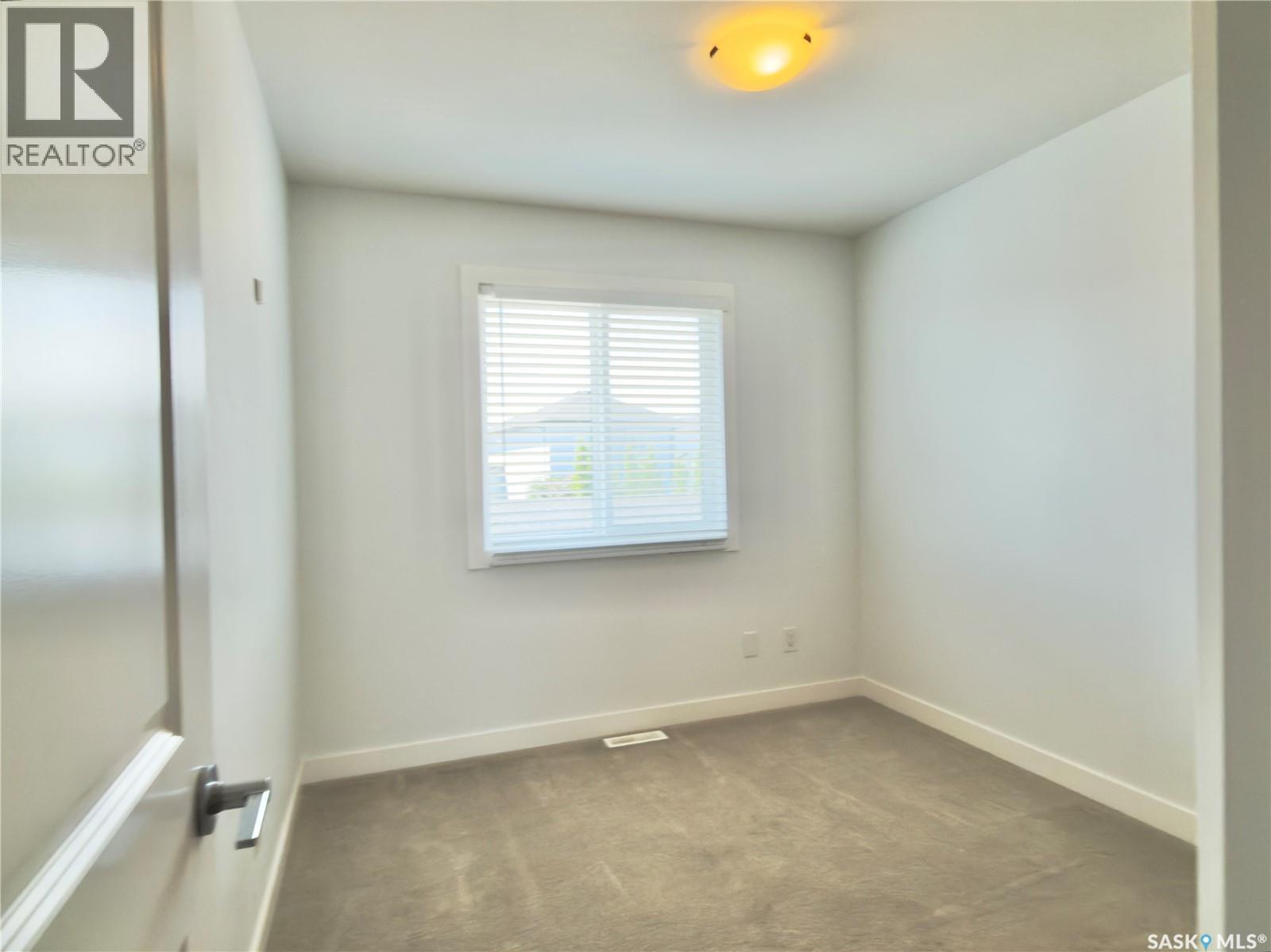 128 Westfield Road, Saskatoon, SK - Indoor Photo Showing Other Room