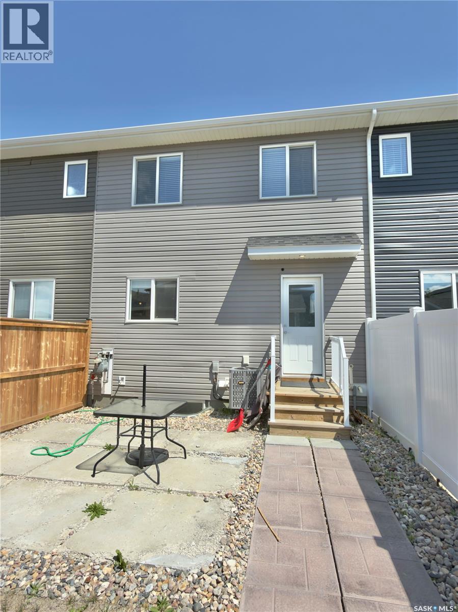 128 Westfield Road, Saskatoon, SK - Outdoor With Exterior