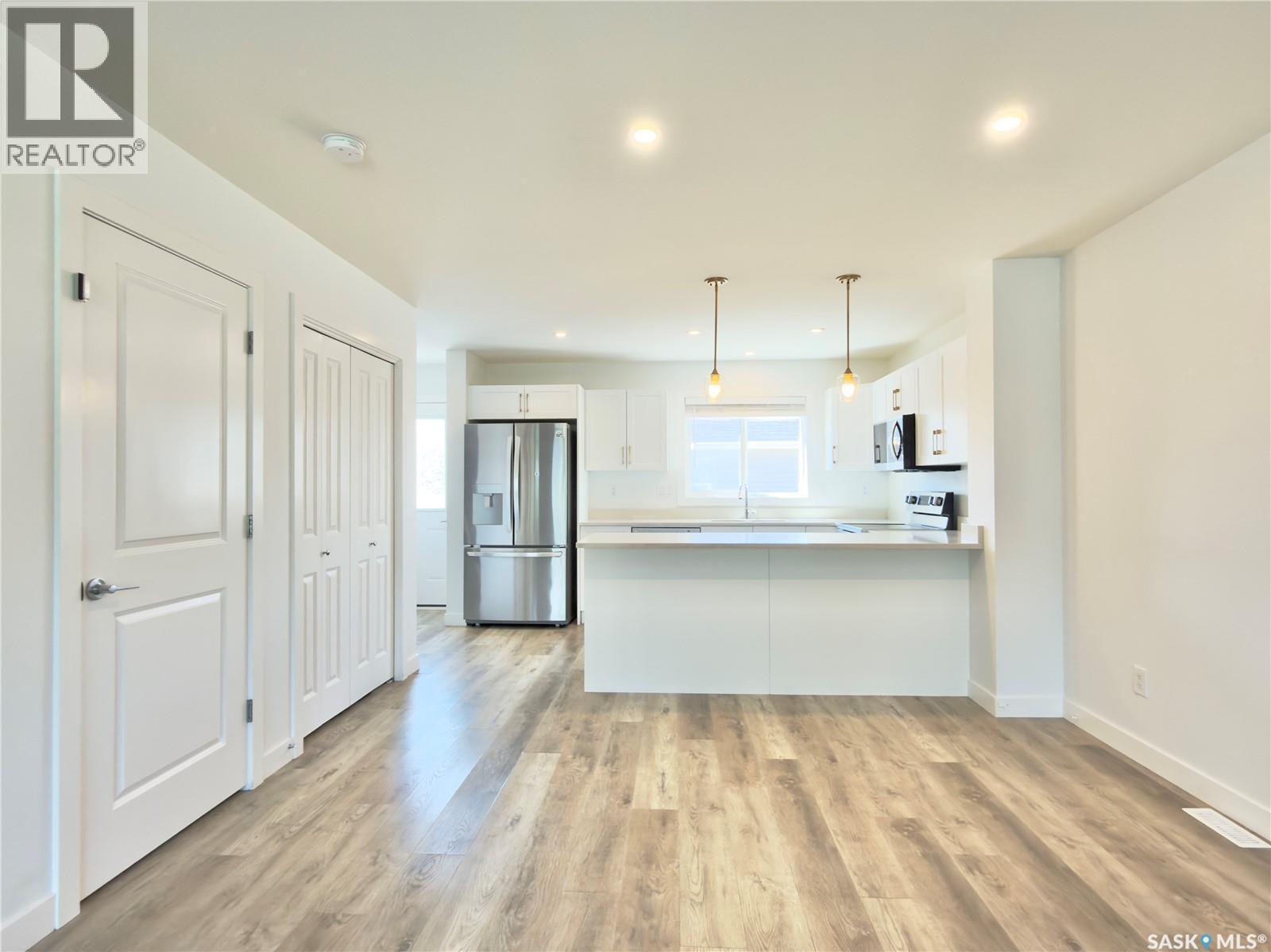 128 Westfield Road, Saskatoon, SK - Indoor Photo Showing Kitchen