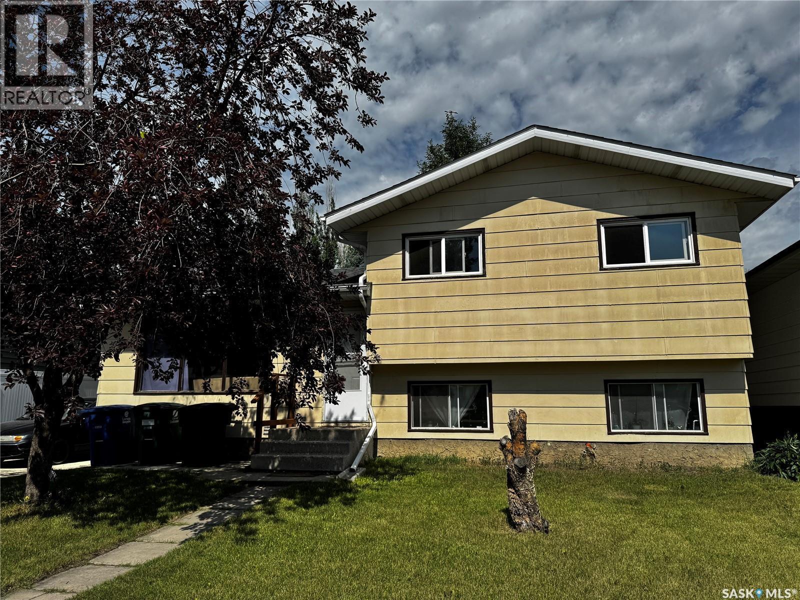 3554 Fairlight Drive, Saskatoon, SK - Outdoor