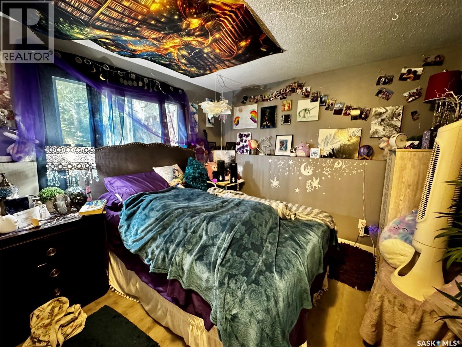 3554 Fairlight Drive, Saskatoon, SK - Indoor Photo Showing Bedroom