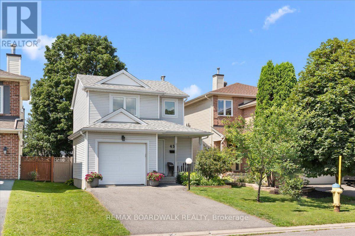 43 Peacock Crescent, Ottawa, ON - Outdoor With Facade