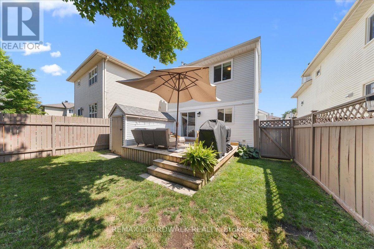 43 Peacock Crescent, Ottawa, ON - Outdoor
