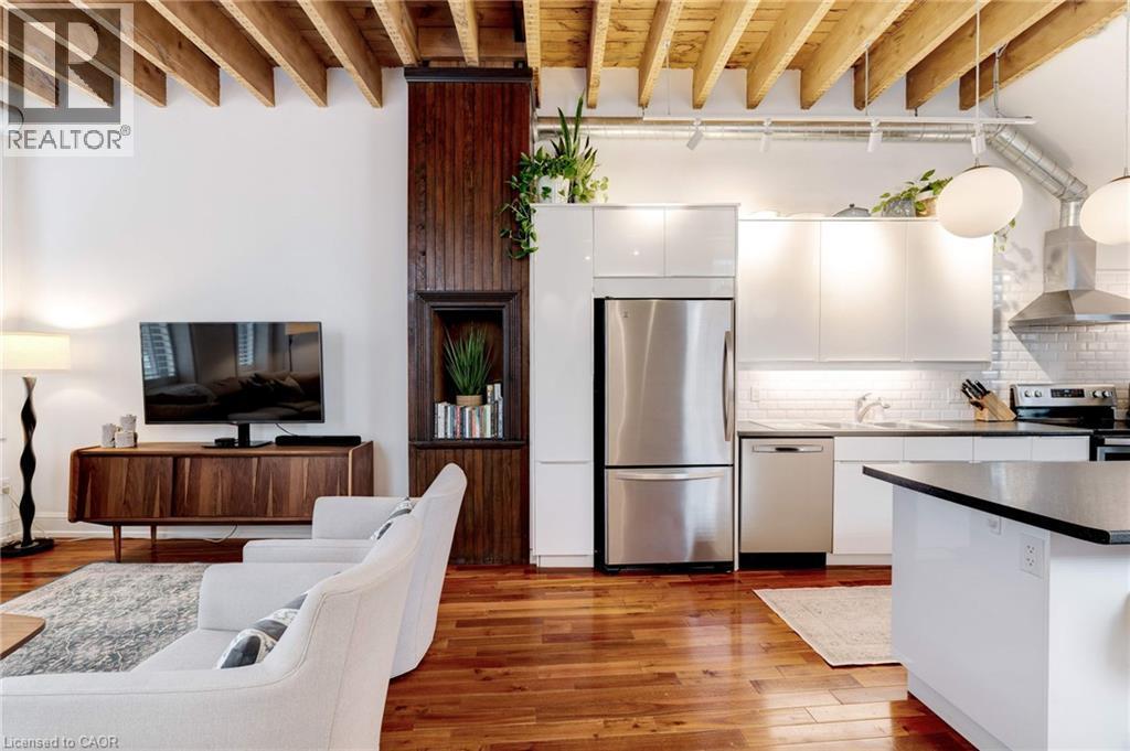 205 King Street E Unit# 2, Hamilton, ON - Indoor Photo Showing Kitchen