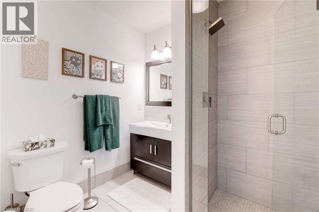 205 King Street E Unit# 2, Hamilton, ON - Indoor Photo Showing Bathroom