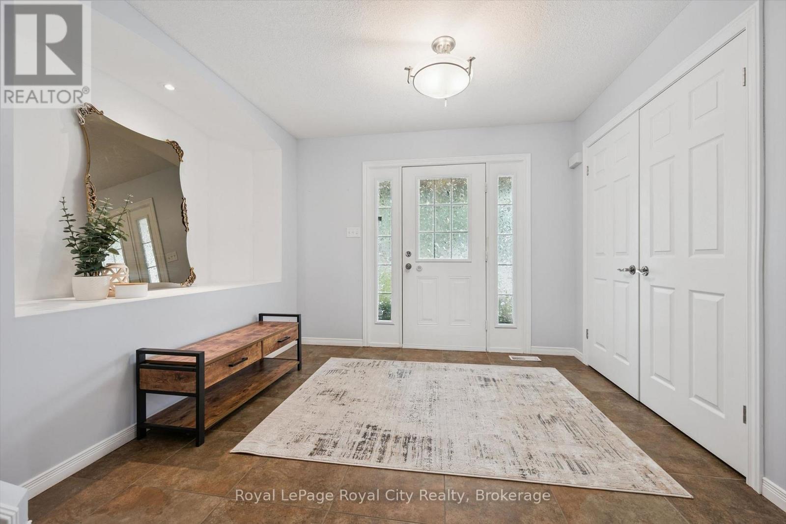 138 Flanders Road, Waterloo, ON - Indoor Photo Showing Other Room