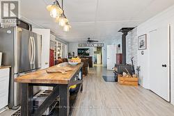 Open concept plan ideal for entertaining - 
