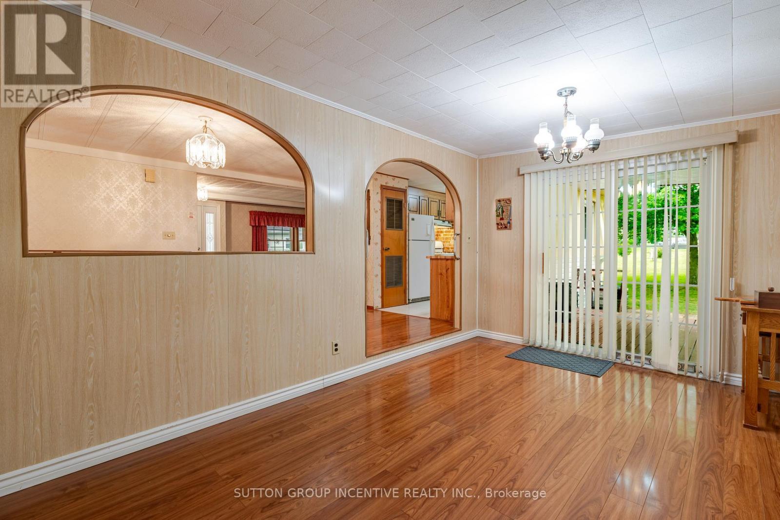 6 Willow Landing, Innisfil, ON - Indoor Photo Showing Other Room