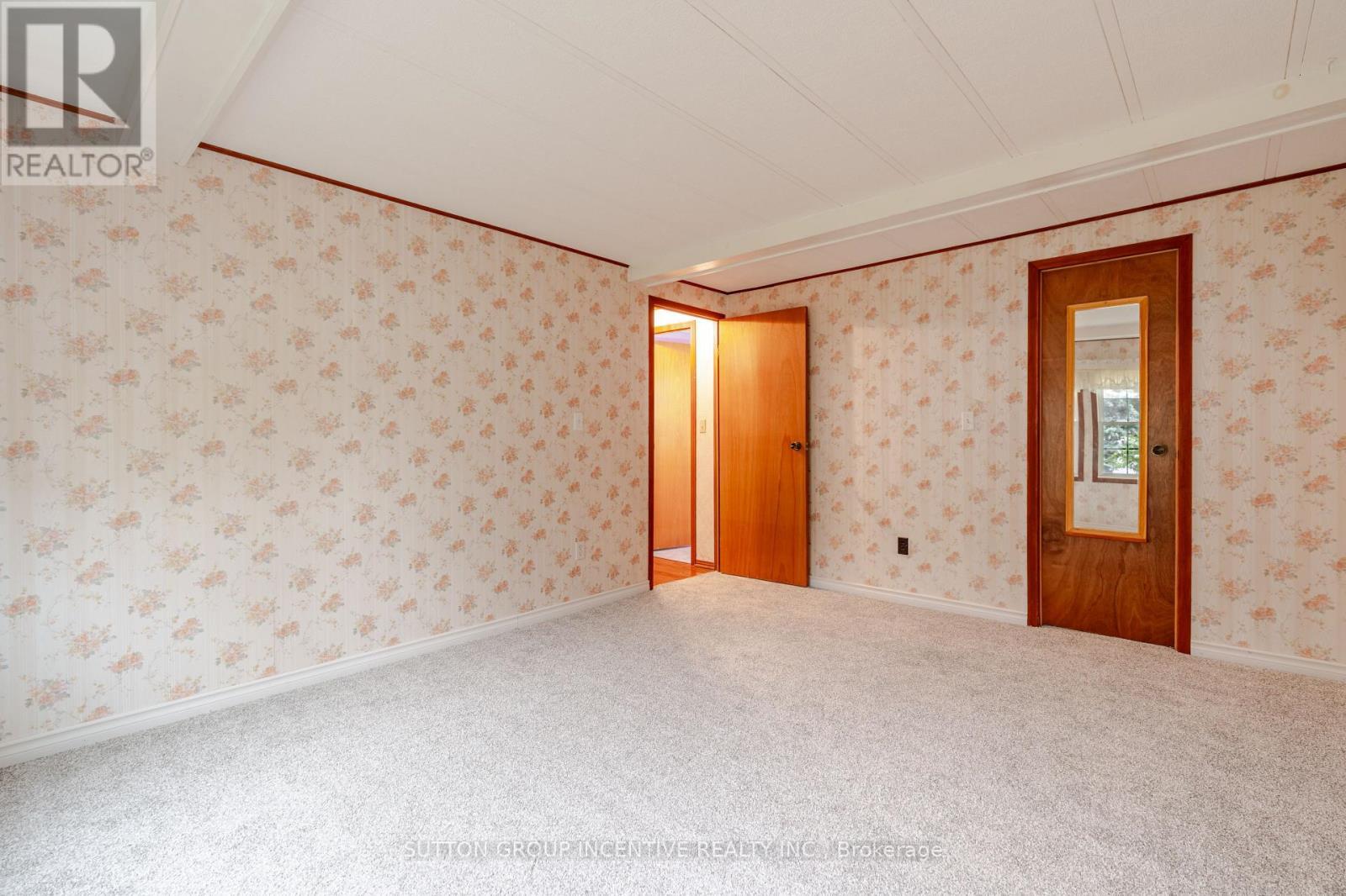 6 Willow Landing, Innisfil, ON - Photo Showing Other Room