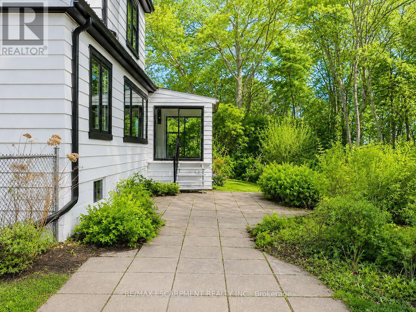 804 Shadeland Avenue, Burlington, ON - Outdoor