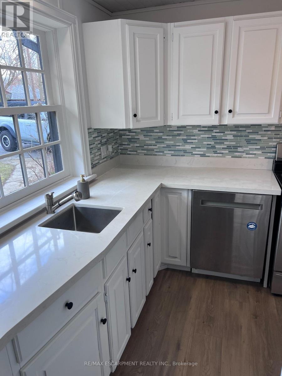 804 Shadeland Avenue, Burlington, ON - Indoor Photo Showing Kitchen