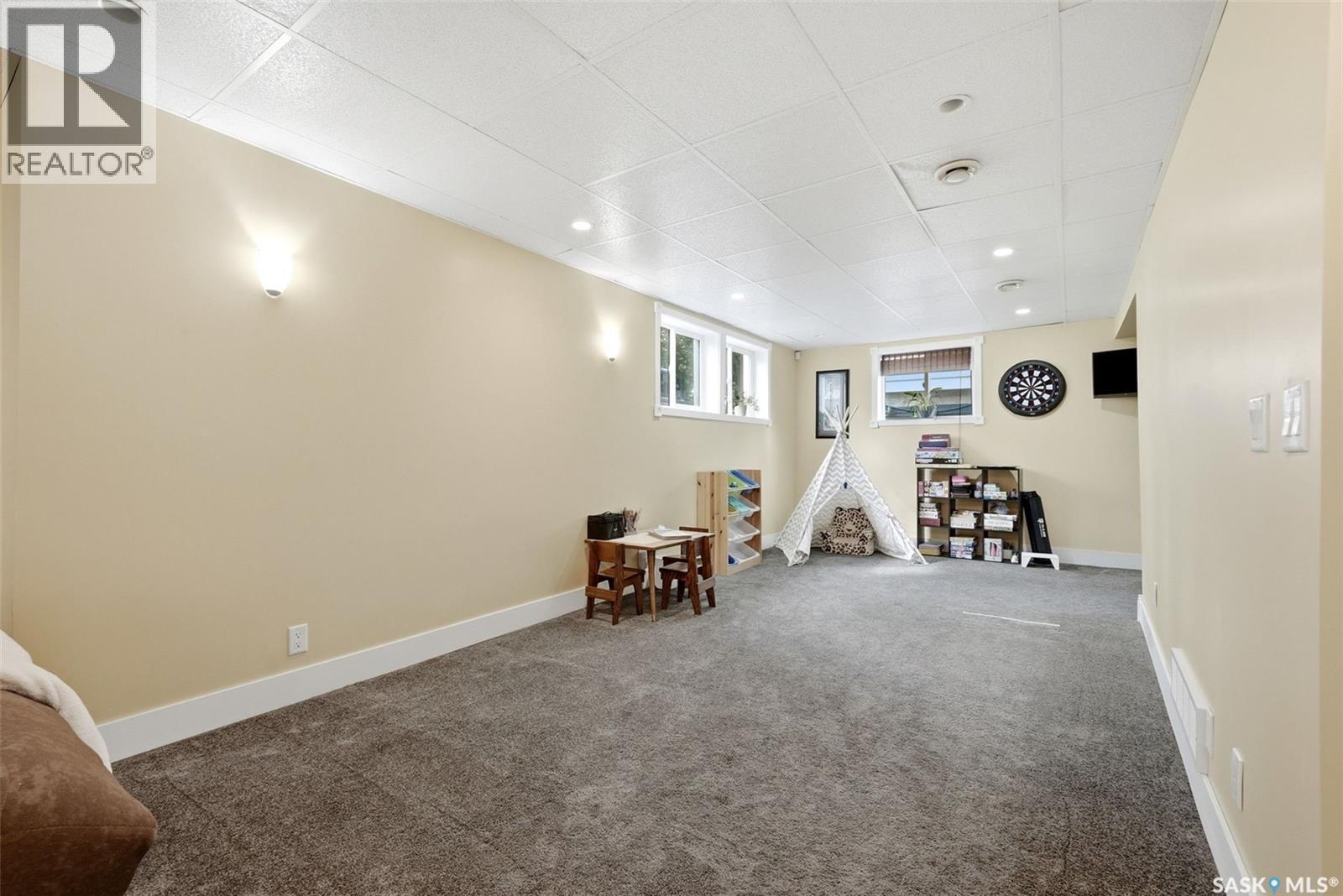 408 Mullin Avenue E, Regina, SK - Indoor