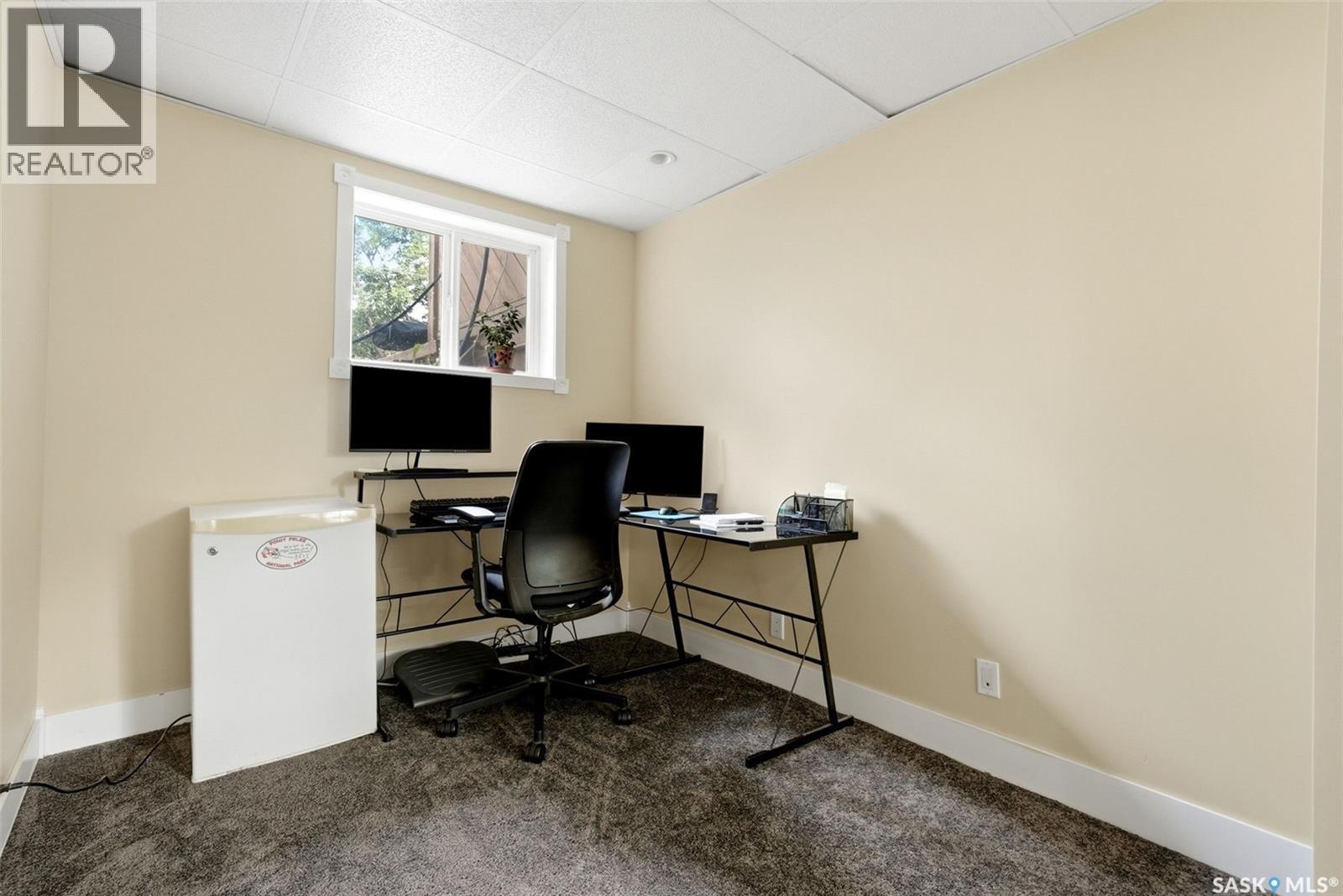 408 Mullin Avenue E, Regina, SK - Indoor Photo Showing Office