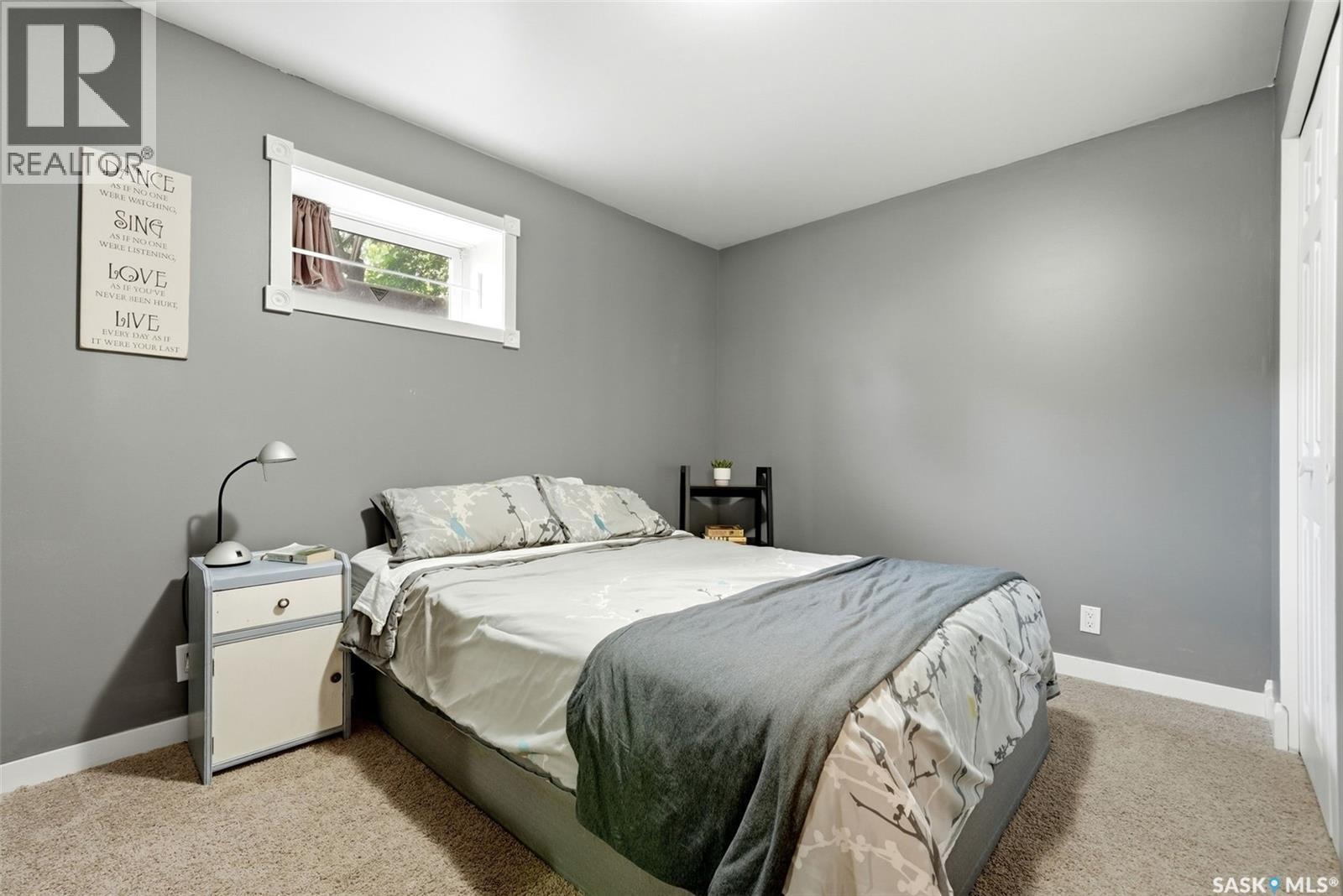 408 Mullin Avenue E, Regina, SK - Indoor Photo Showing Bedroom