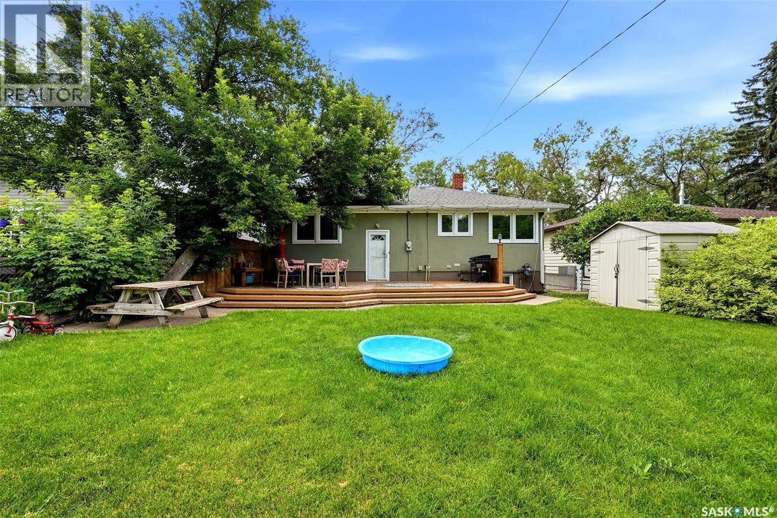 408 Mullin Avenue E, Regina, SK - Outdoor With Backyard