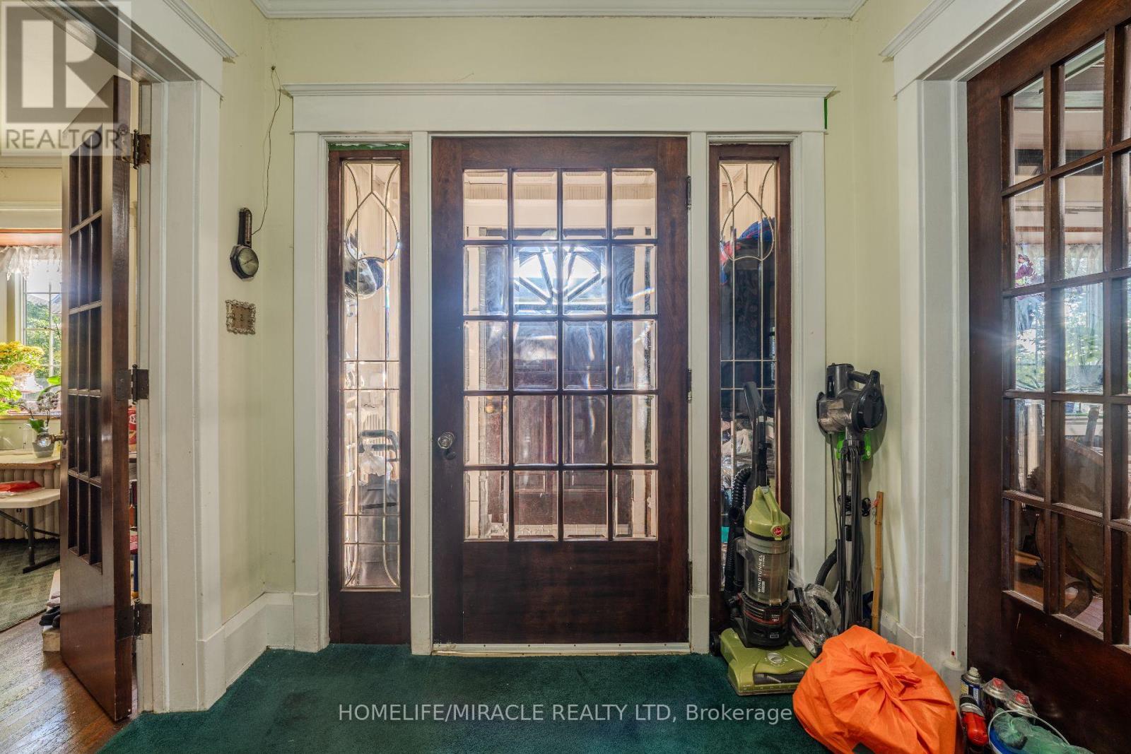 5214 Third Avenue, Niagara Falls, ON - Indoor Photo Showing Other Room