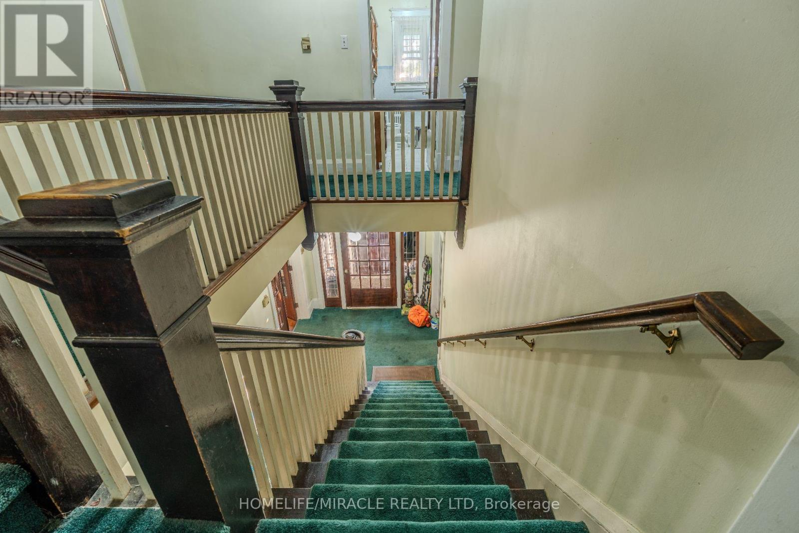 5214 Third Avenue, Niagara Falls, ON - Indoor Photo Showing Other Room