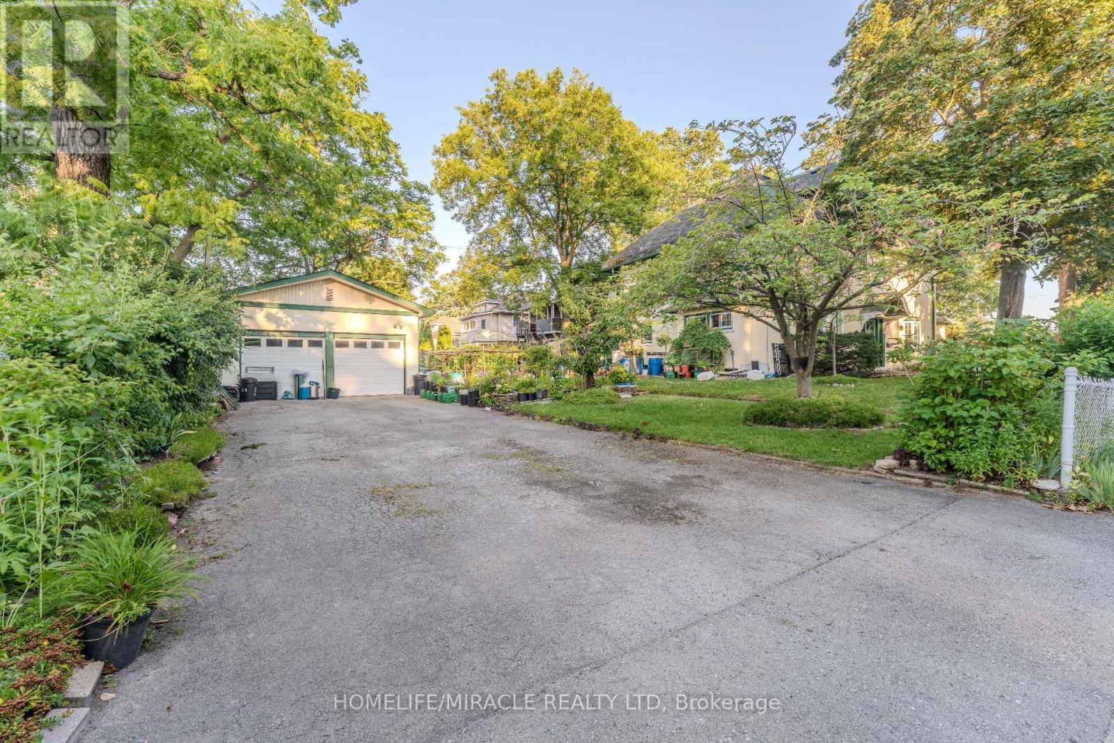 5214 Third Avenue, Niagara Falls, ON - Outdoor