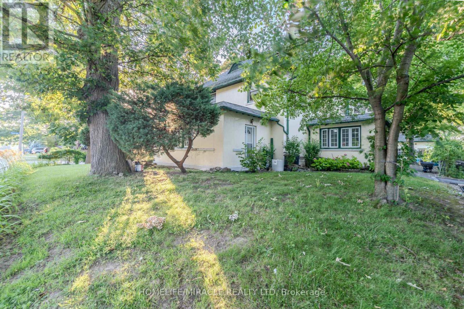 5214 Third Avenue, Niagara Falls, ON - Outdoor