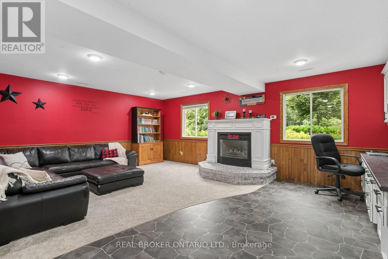 7323 Sideroad 15, Rr1 Road, Mapleton, ON - Indoor Photo Showing Living Room With Fireplace