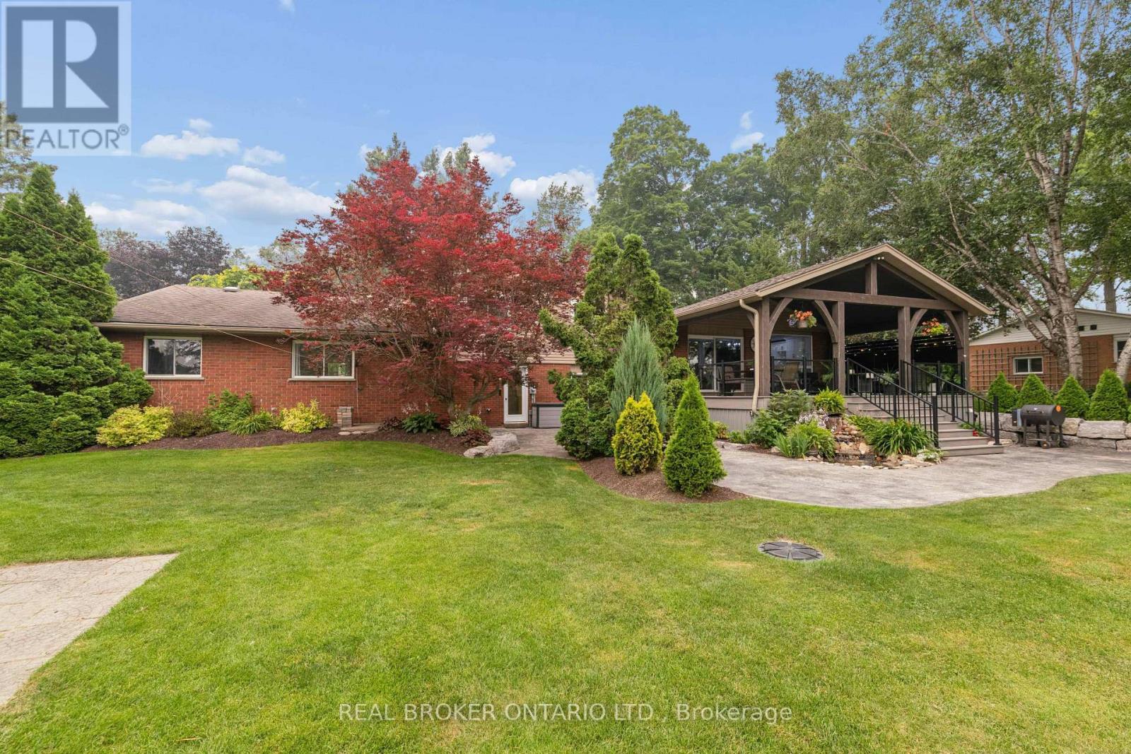 7323 Sideroad 15, Rr1 Road, Mapleton, ON - Outdoor With Deck Patio Veranda
