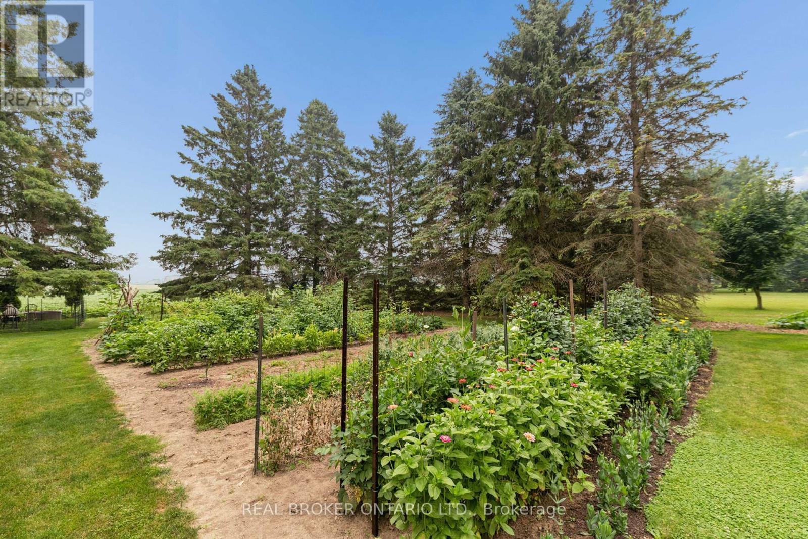 7323 Sideroad 15, Rr1 Road, Mapleton, ON - Outdoor With View