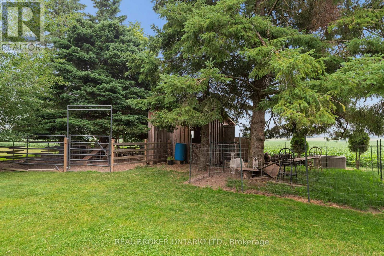 7323 Sideroad 15, Rr1 Road, Mapleton, ON - Outdoor