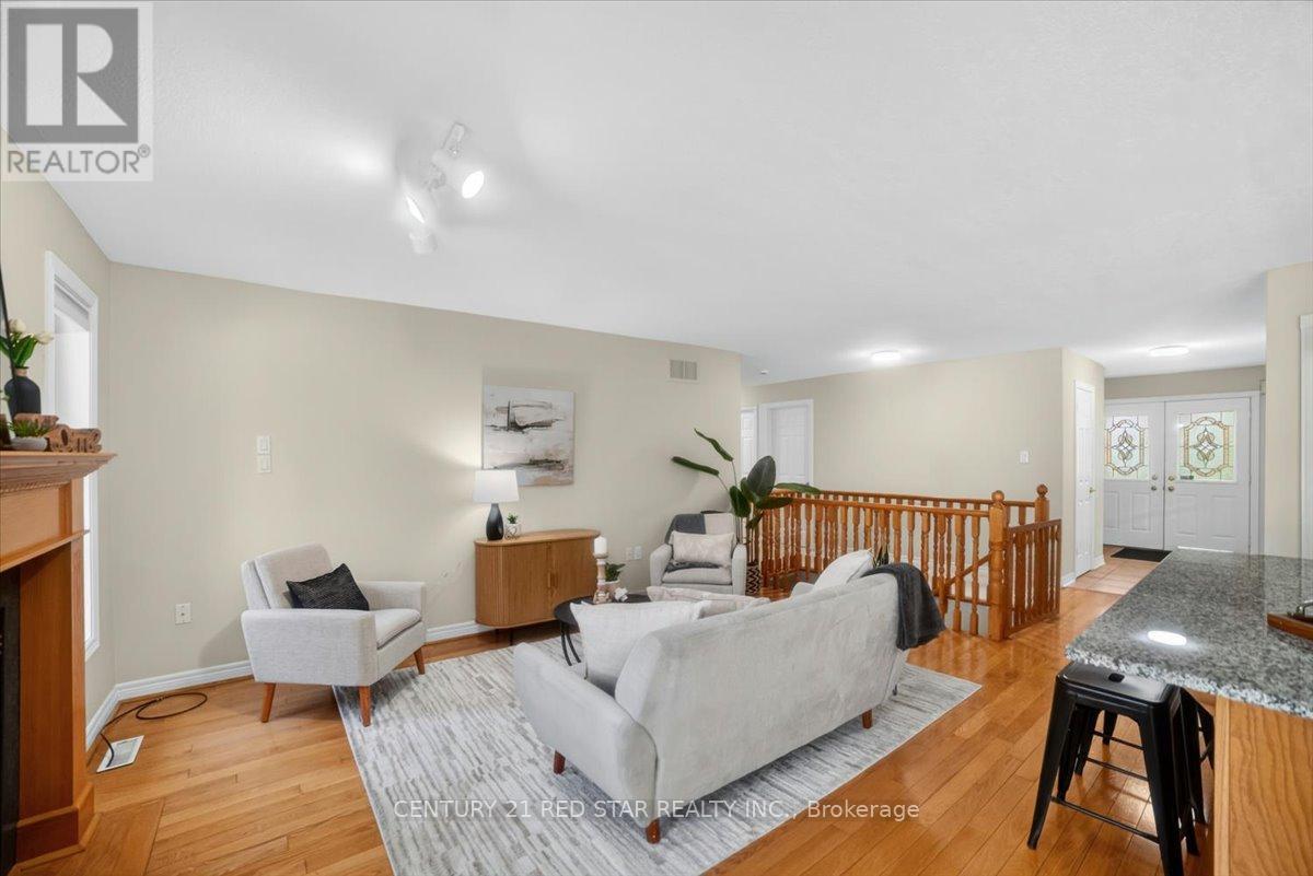 1775 Loretta Avenue, Severn, ON - Indoor Photo Showing Living Room With Fireplace