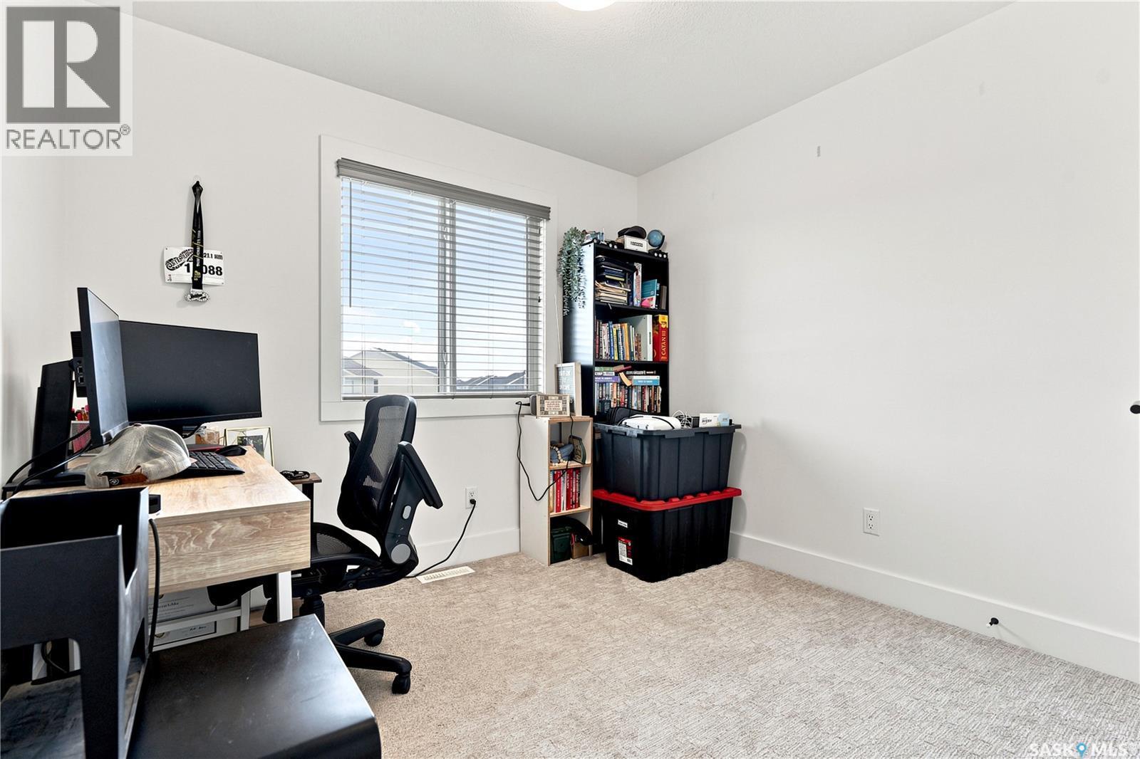 178 Rosewood Boulevard E, Saskatoon, SK - Indoor Photo Showing Office