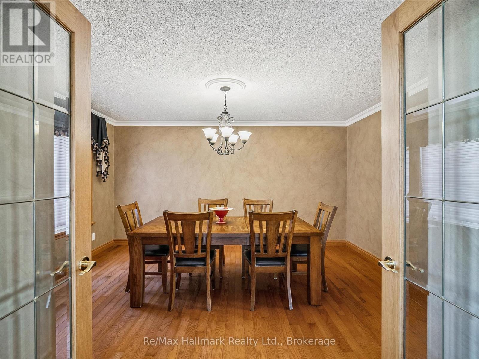 232 Eighth Road E, Hamilton, ON