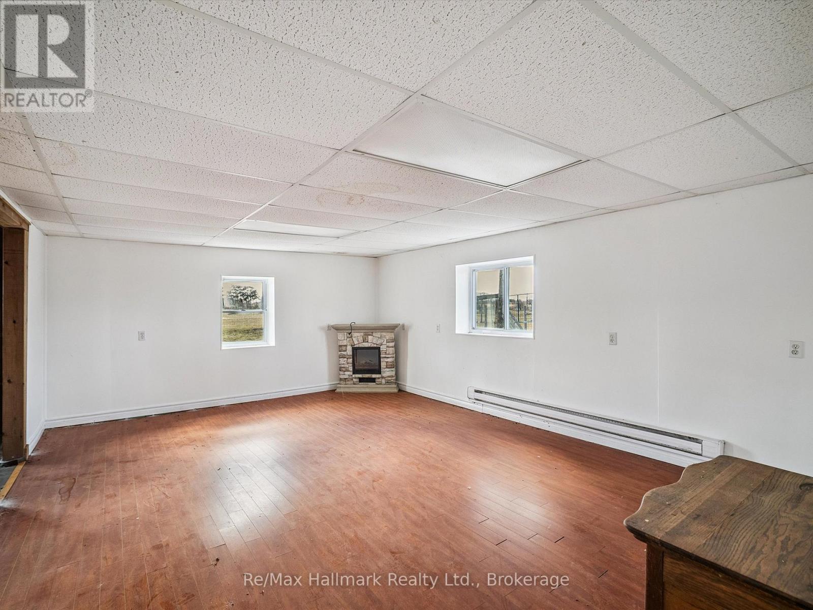 232 Eighth Road E, Hamilton, ON