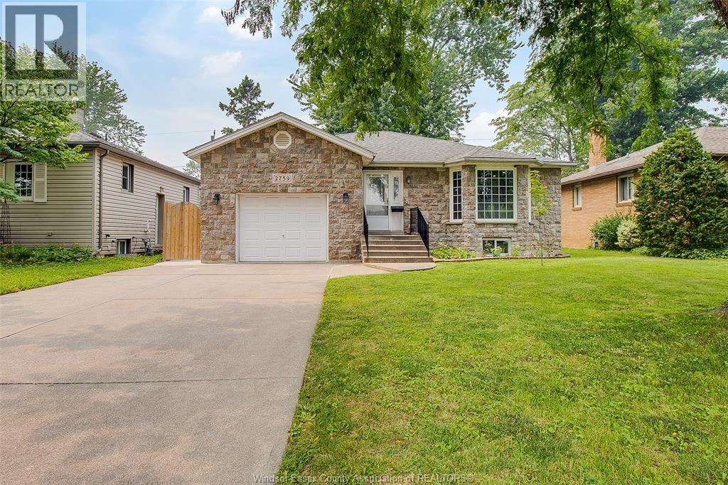 2759 Mckay Avenue, Windsor, ON - Outdoor With Facade