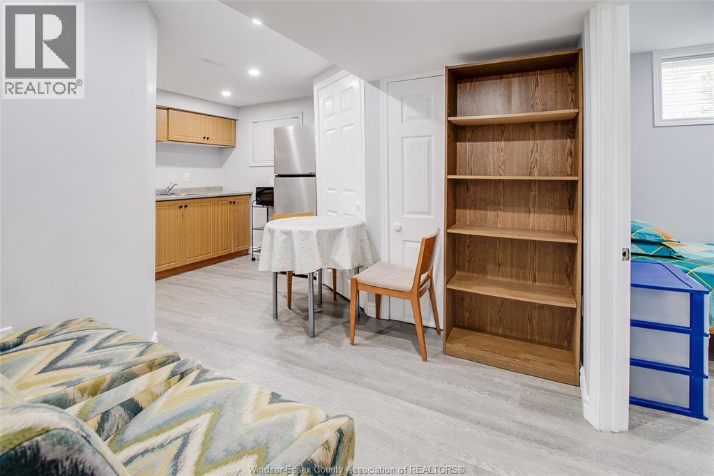 2759 Mckay Avenue, Windsor, ON - Indoor