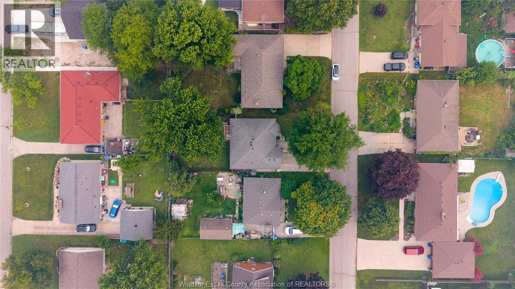 2759 Mckay Avenue, Windsor, ON - Outdoor With View