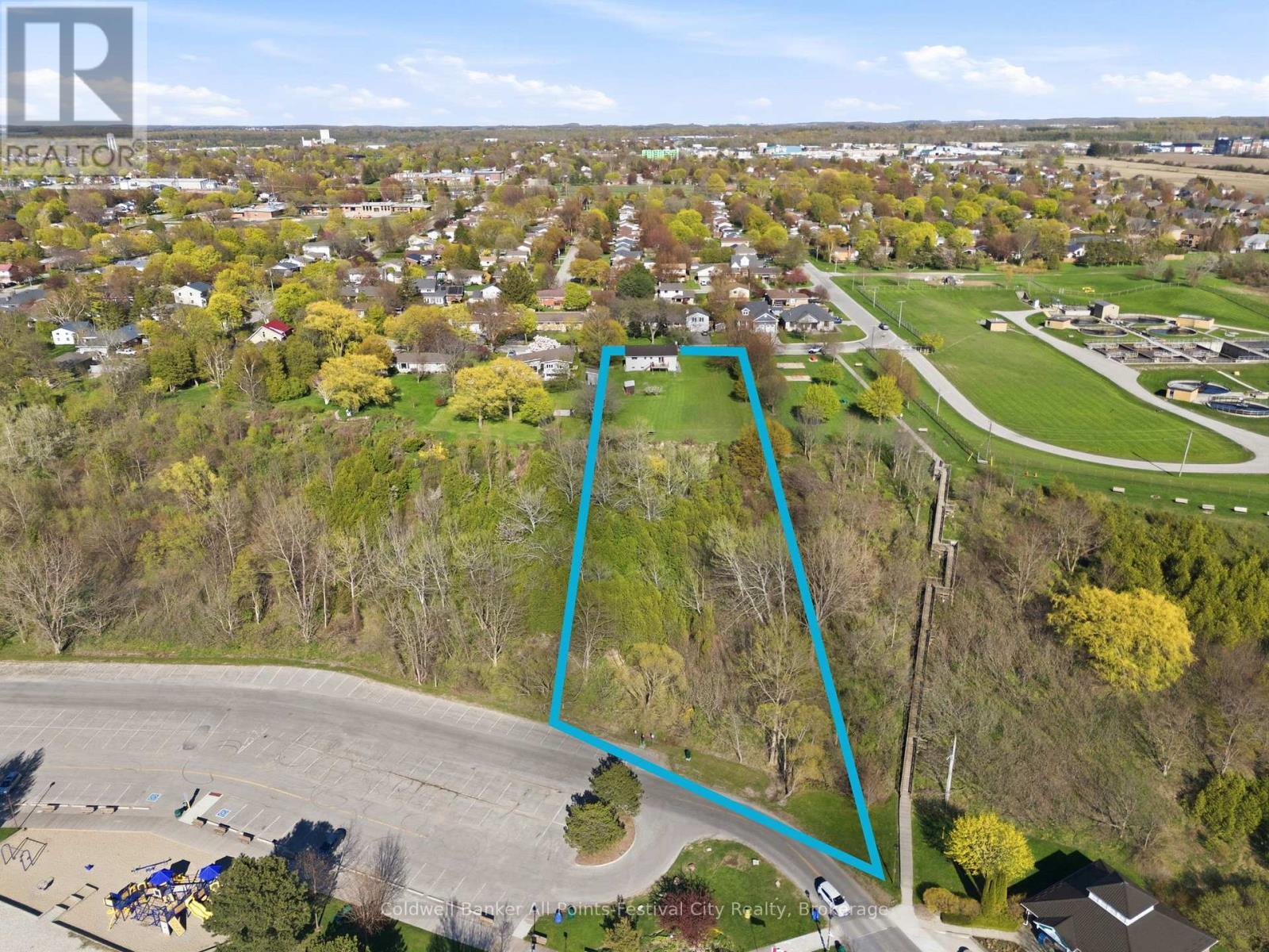 306 Lakeside Drive, Goderich (Goderich (Town)), ON - Outdoor With Body Of Water With View