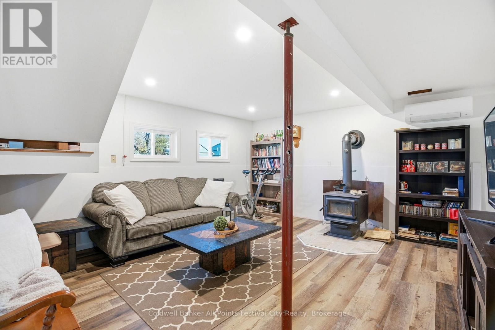 306 Lakeside Drive, Goderich (Goderich (Town)), ON - Indoor Photo Showing Other Room