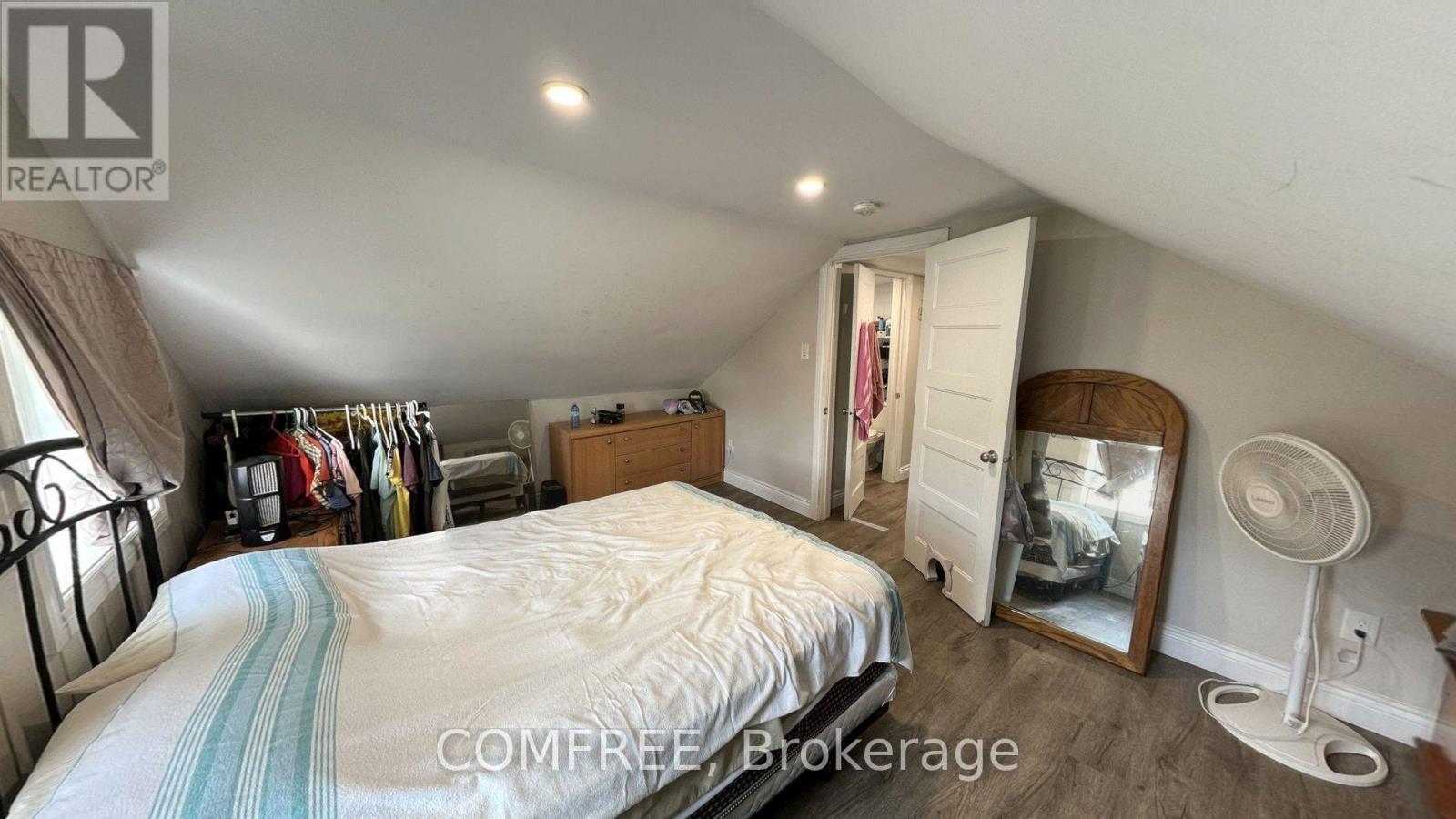 21 Monroe Avenue, Cornwall, ON - Indoor Photo Showing Bedroom