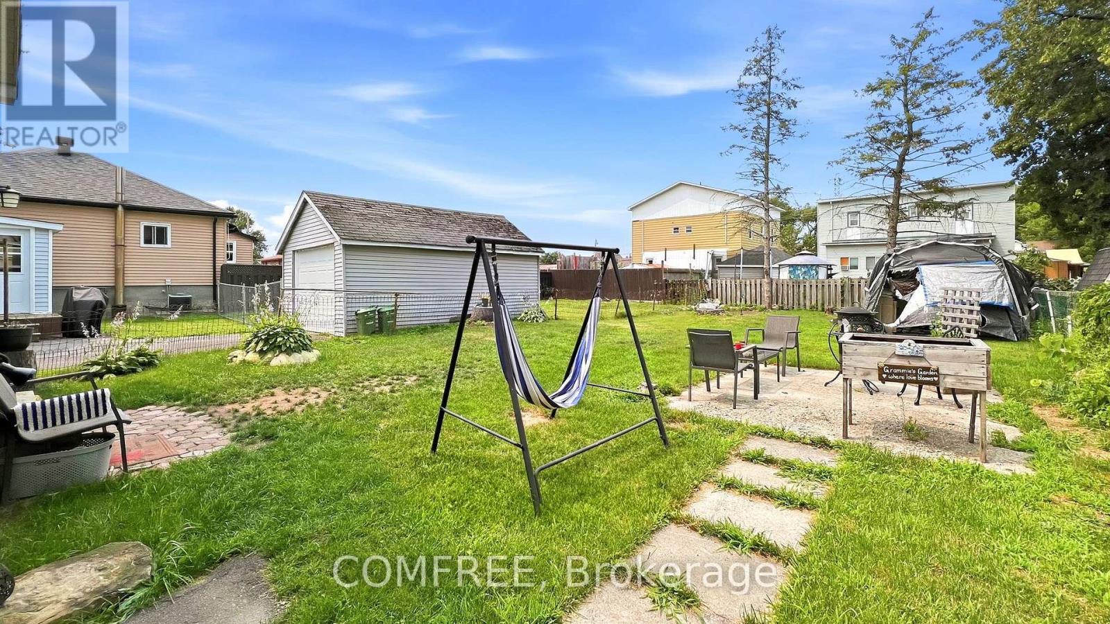 21 Monroe Avenue, Cornwall, ON - Outdoor