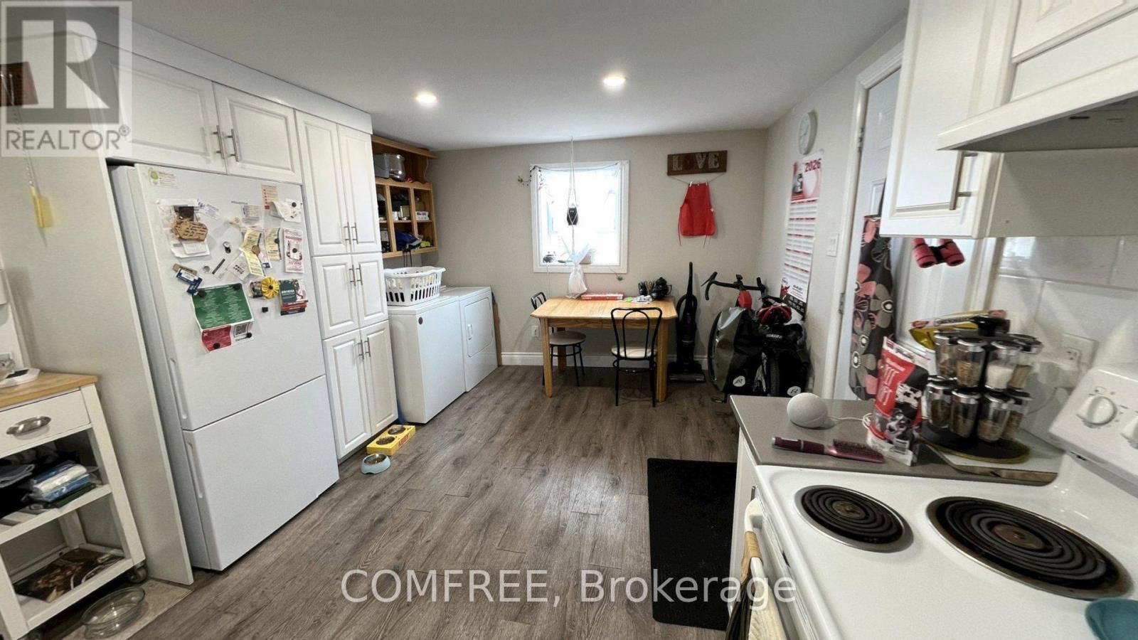 21 Monroe Avenue, Cornwall, ON - Indoor
