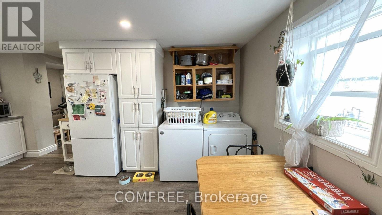 21 Monroe Avenue, Cornwall, ON - Indoor Photo Showing Laundry Room