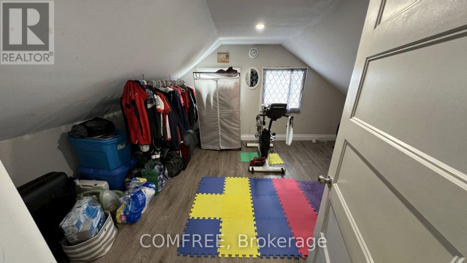 21 Monroe Avenue, Cornwall, ON - Indoor Photo Showing Other Room