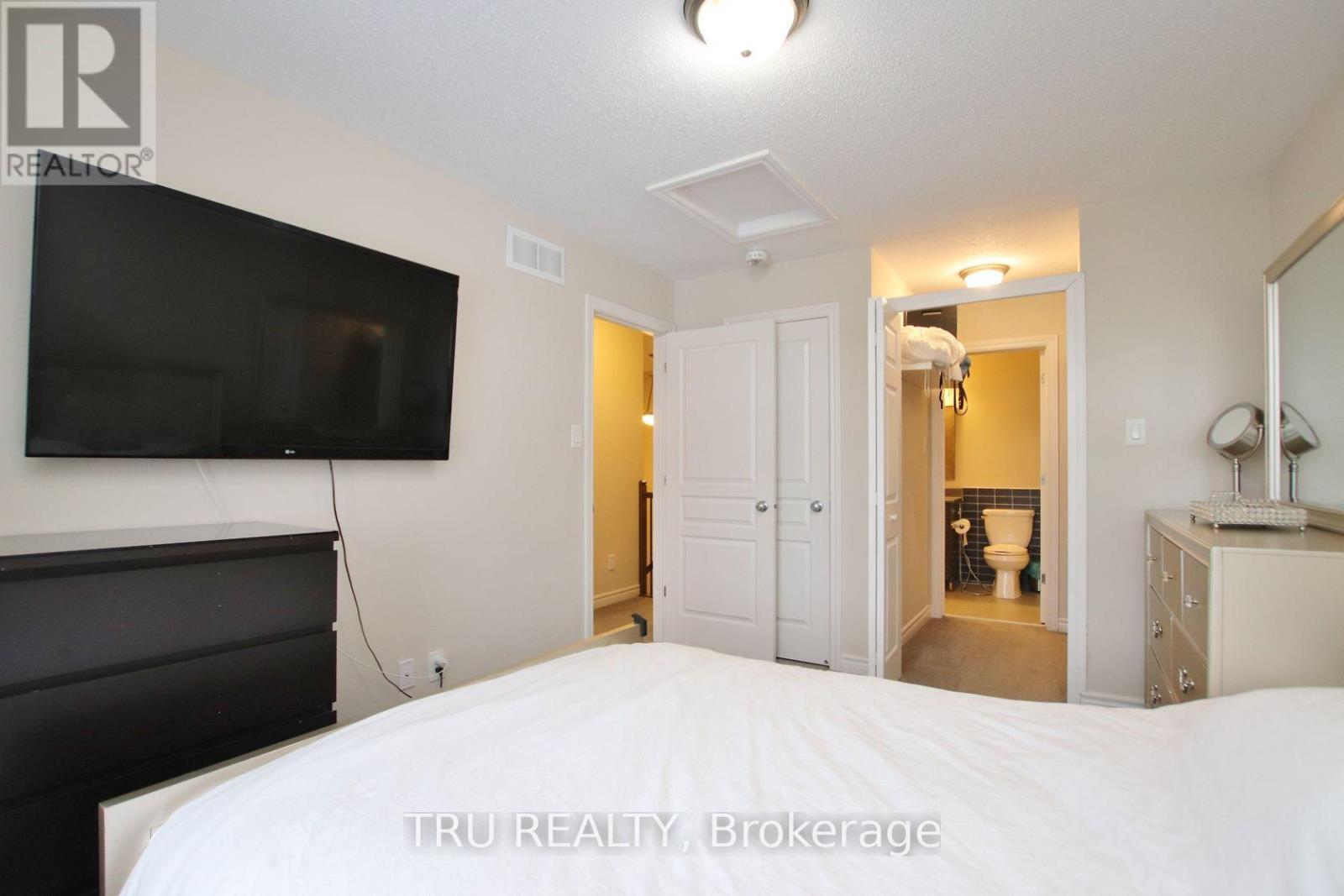304 Malmo Private, Ottawa, ON - Indoor Photo Showing Bedroom