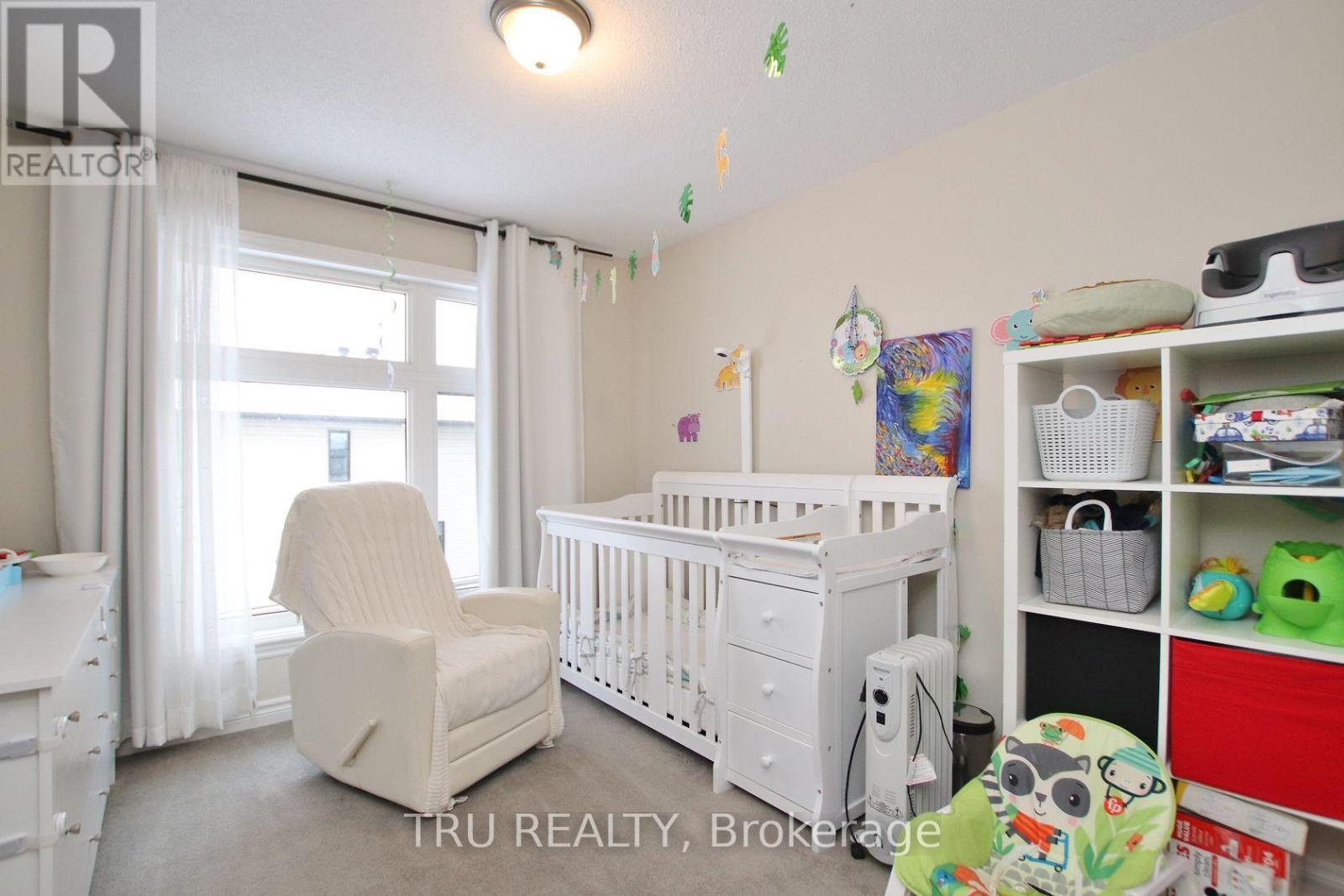 304 Malmo Private, Ottawa, ON - Indoor Photo Showing Bedroom