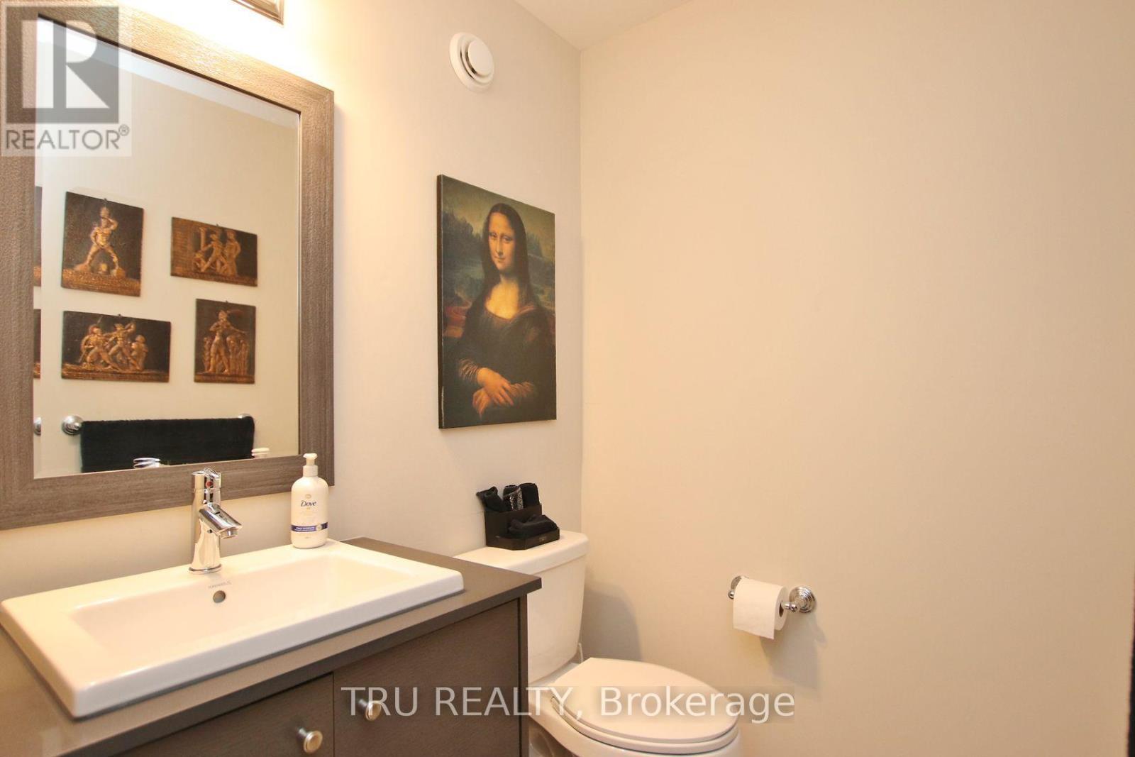 304 Malmo Private, Ottawa, ON - Indoor Photo Showing Bathroom