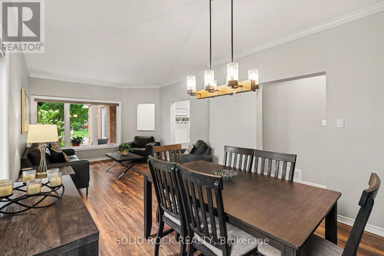 939 Como Crescent, Ottawa, ON - Indoor Photo Showing Dining Room
