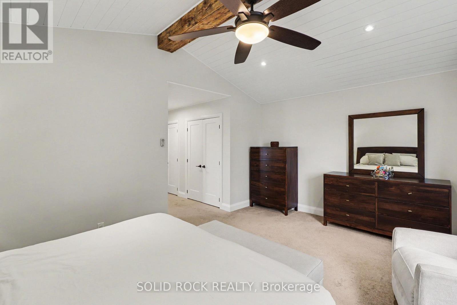 Primary bedroom - 939 Como Crescent, Ottawa, ON - Indoor Photo Showing Bedroom