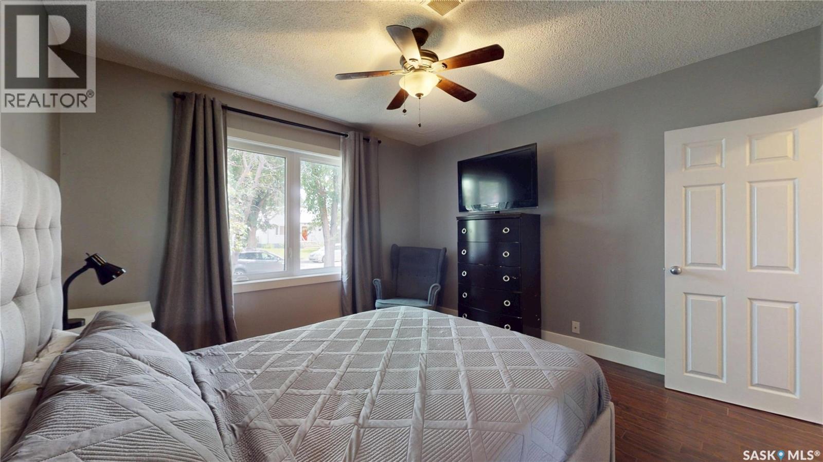 3054 Athol Street, Regina, SK - Indoor Photo Showing Bedroom
