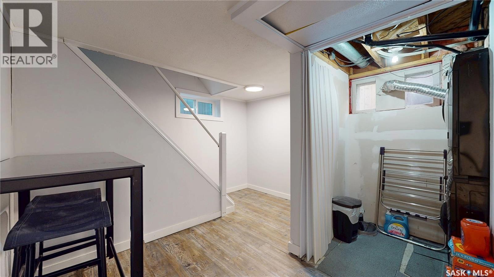 3054 Athol Street, Regina, SK - Indoor